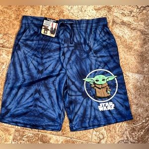 NWT Men’s Mandalorian Baby Yoda Shorts longe jam